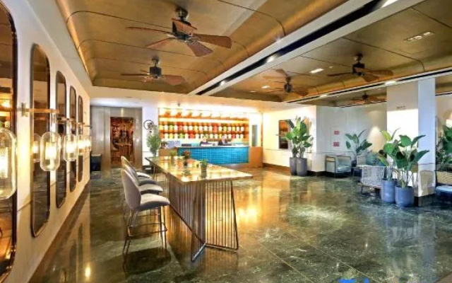 Chunguang Hotel (Spring Sunlight Hotel)