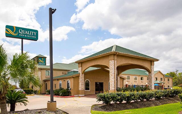 Quality Inn And Suites Beaumont In Beaumont United States Of
