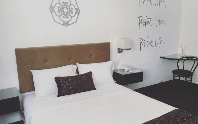 Basadre Suites Boutique Hotel
