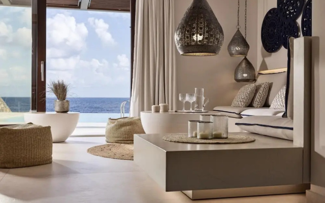 Melitina - Beautiful Waterfront 3 bed Room Villa