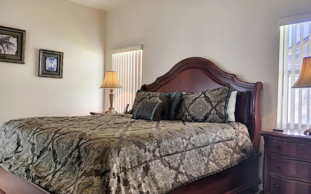 Charleston Manor by Florida Spirit