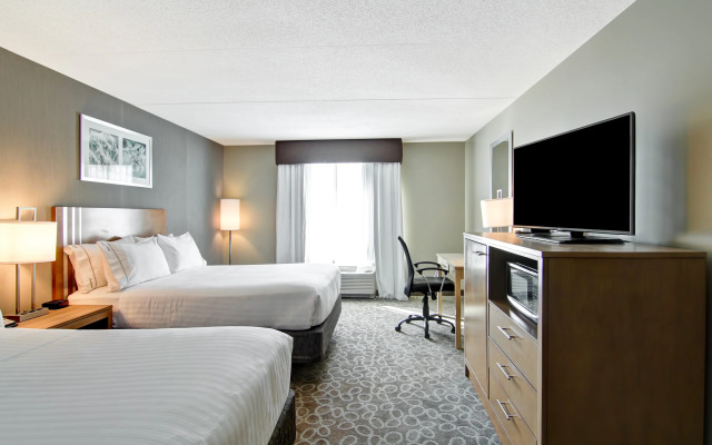 Holiday Inn Express & Suites Oshawa Downtown - Toronto Area by IHG