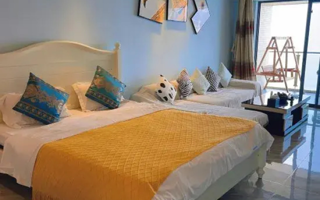 Haizhibian Apartment