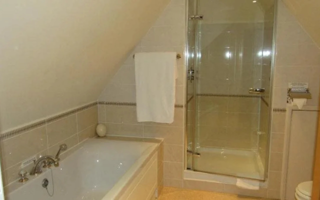 Les Bouviers Restaurant With Rooms