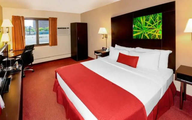 Super 8 Minneapolis Golden Valley