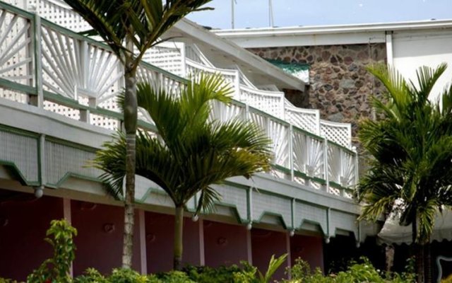 Отель Shaw Park Beach Hotel & Spa Ямайка, Очо-Риос - отзывы, цены и фото номеров - забронировать отель Shaw Park Beach Hotel & Spa онлайн вид на фасад