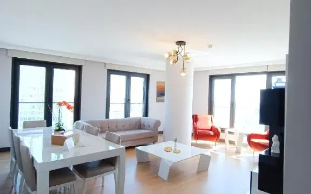 Luxury Fully Equipped 3BR 2BA Apartment by Siena Suites