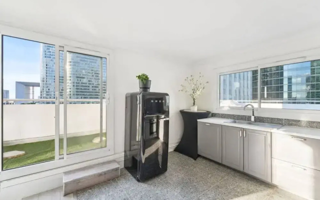 Exceptional Terrace apt - La D Fense - Bail Mob