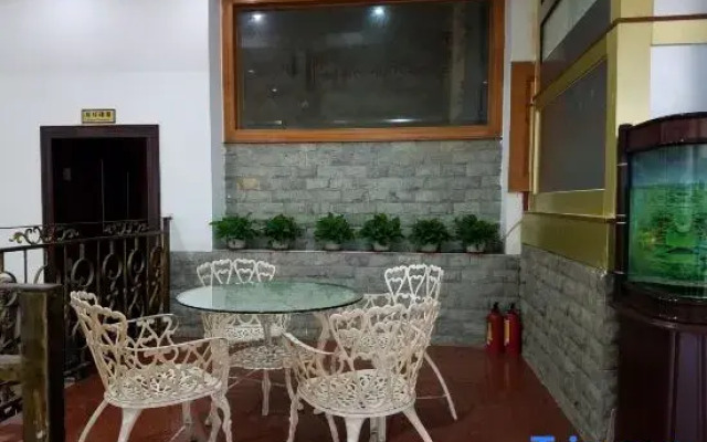 Pingyuan Huameijia Hotel