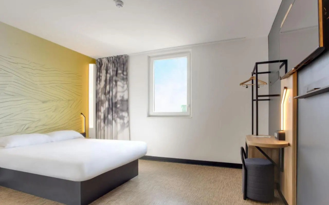B&B HOTEL Saintes