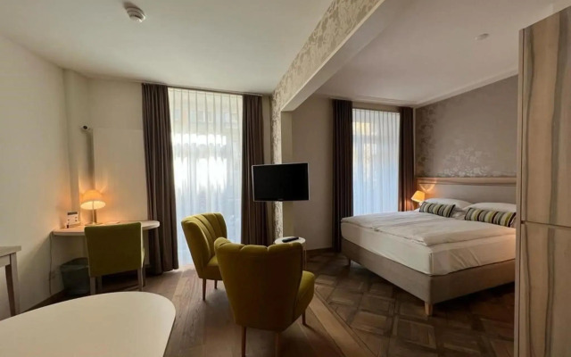 PLATZHIRSCH ZÜRICH - Downtown Boutique Hotel & Sushi Lounge