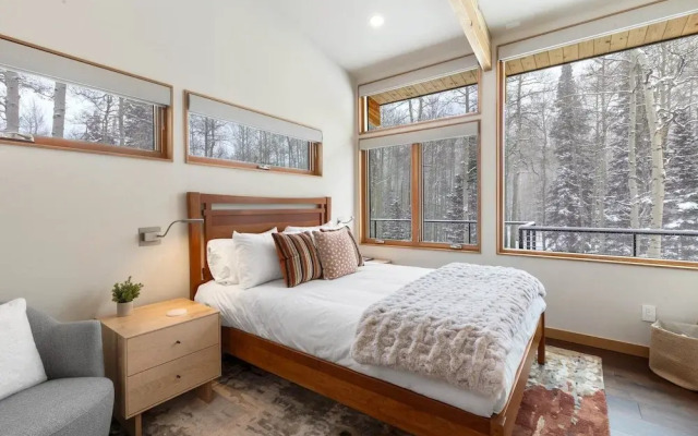 Saddle Horn Lane 4 Bedroom Home