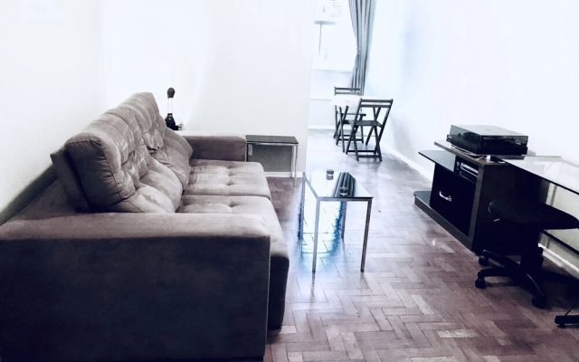 Wonderful Apartment Near Rio Carnival and Copacabana