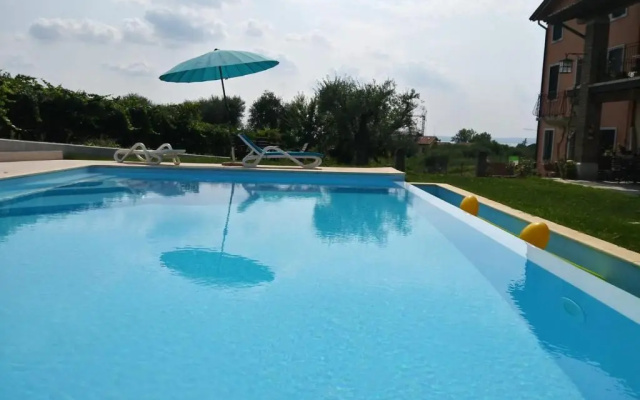 Residence Tasso Canossa - appartamento con piscina