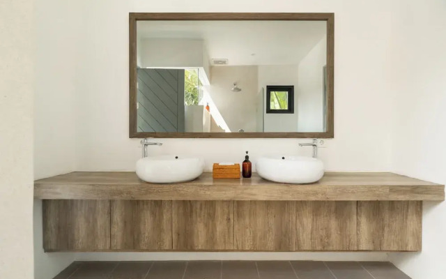 Melasti Villa 2 by Alfred in Bali