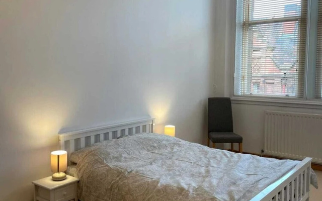 Contemporary 2 Bedroom Flat in Glasgow City Centre