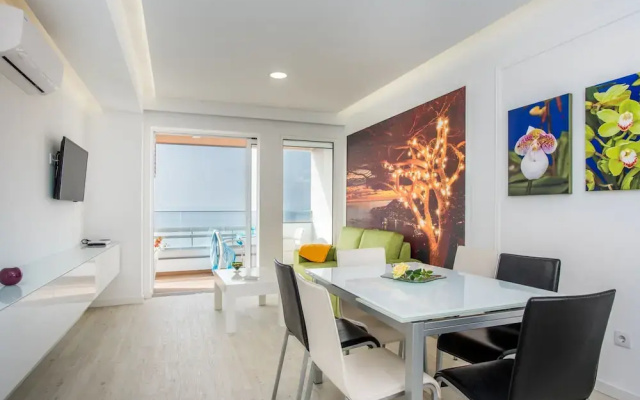 Delmar Apartment by MHM