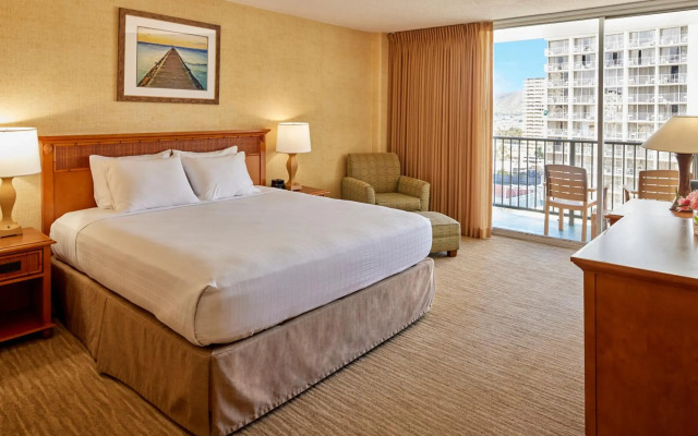 Waikiki Resort Hotel