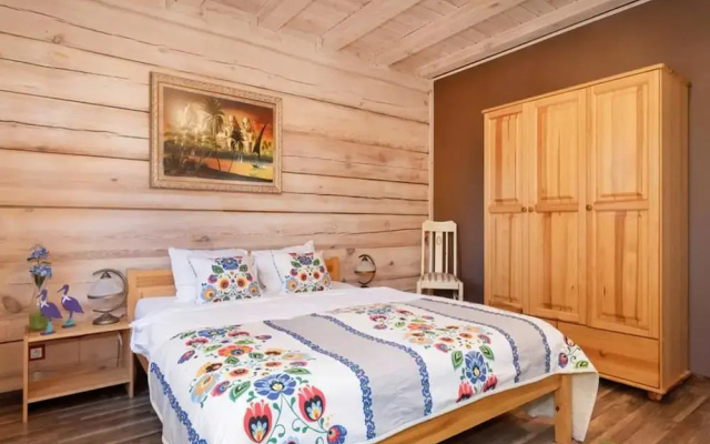 Comfortable Apartment, 2 Bedrooms, Terrace