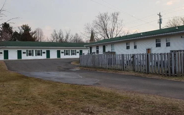 Covered Bridge Inn