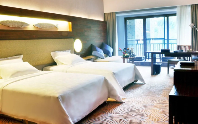 Chime Long Hotel
