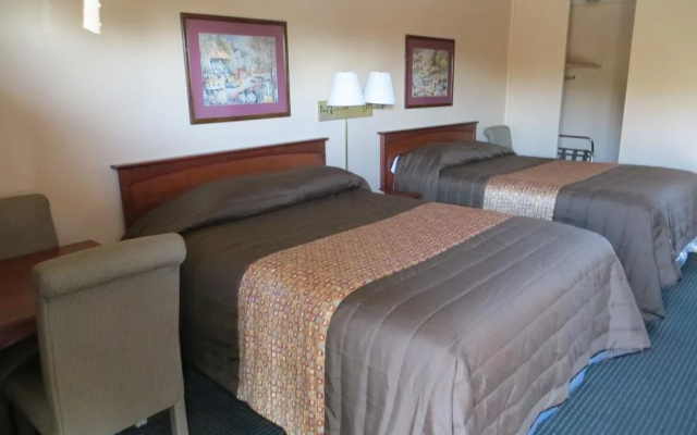 Redwood Inn