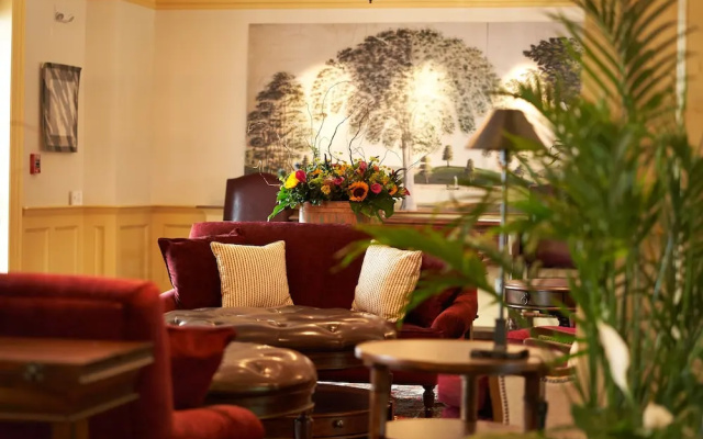 The Groton Inn