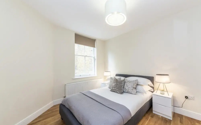 Modern Two Bedroom Apartment in Hammersmith -205a