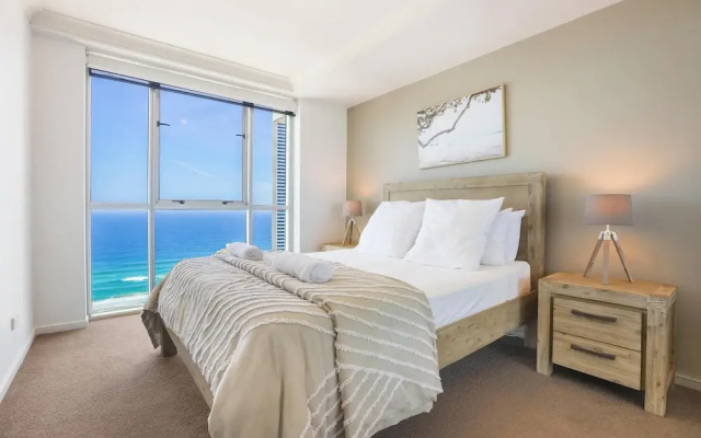 Ocean View Escape –33rd Floor– Chevron Renaissance