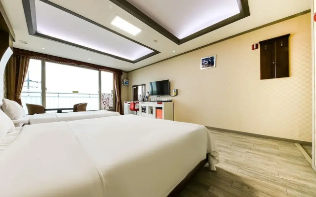 Taean Lux Pensiontel