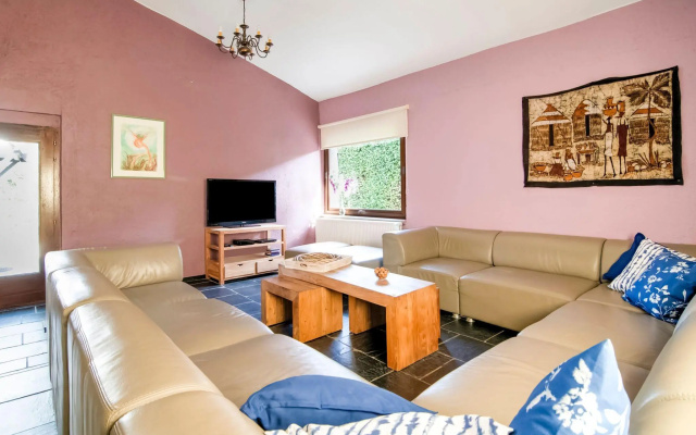 Spacious Holiday Home in Malmedy near Nature Parc High Venn