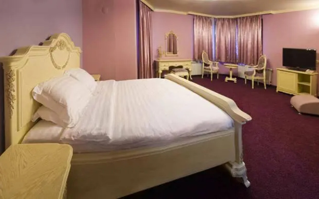 Hotel Heaven