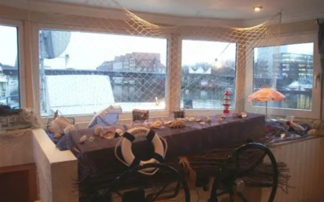 Hotelschiff Perle Bremen