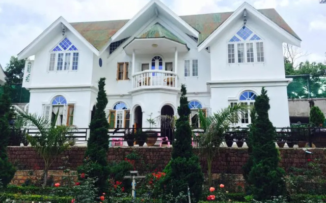 Green Haven Hotel