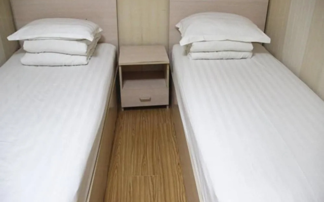 Guorui Baijie Hotel
