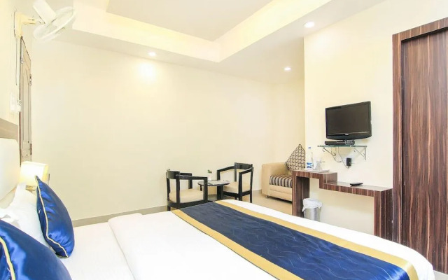 OYO 2032 Hotel Exotica