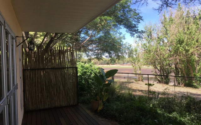 Maun Waterfront Guesthouse