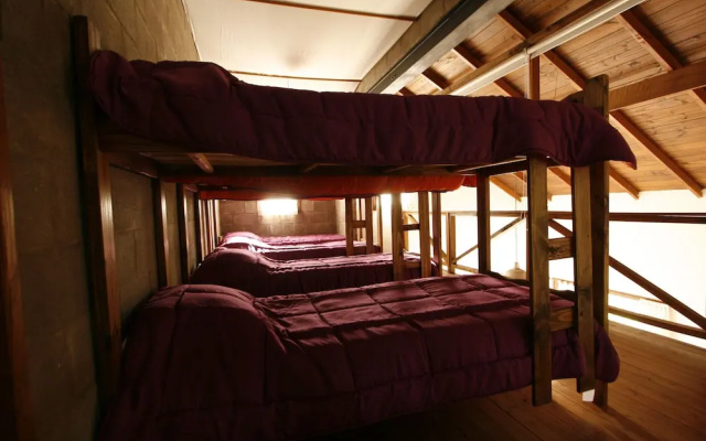 Pie De Via Hostel