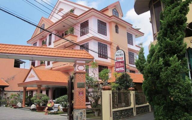 Отель Villa Pink House Далат вид на фасад