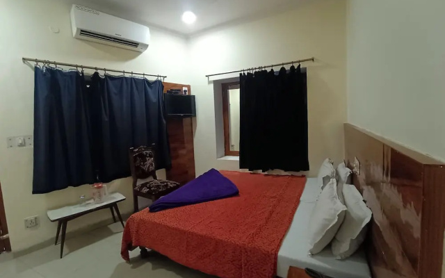 Hotel Ganga Azure