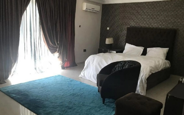 Crown Apartments Extended Stay Suites