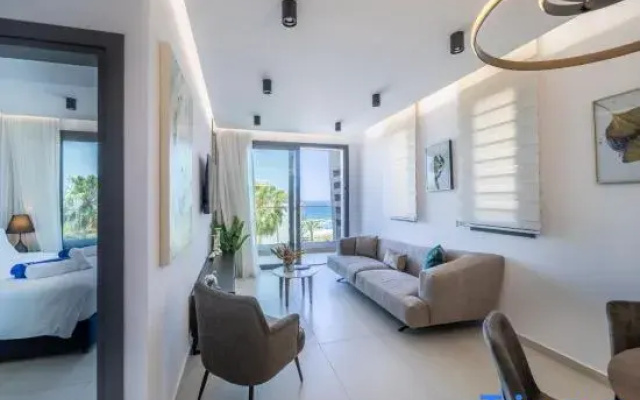 Waterside Sea View Apartments