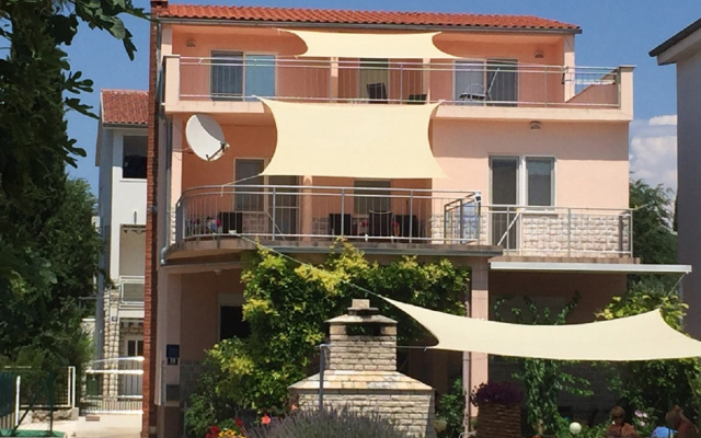 Apartment Đurđa - close to the sea A2 Pirovac, Riviera Sibenik