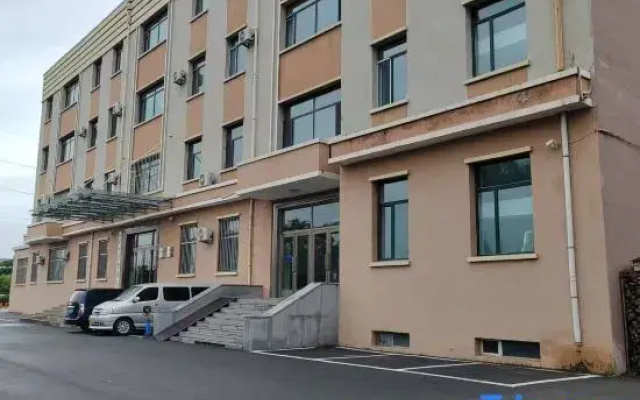 Yichun Xinxin Fashion Inn