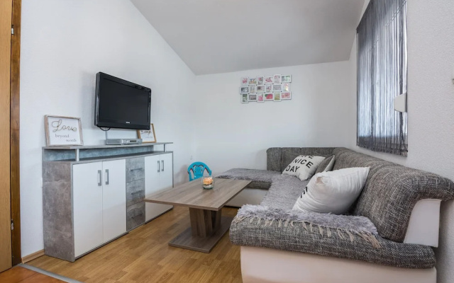 Apartment Wenig
