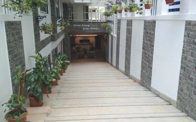 White Castle  (Boutique Apartment Hotel)