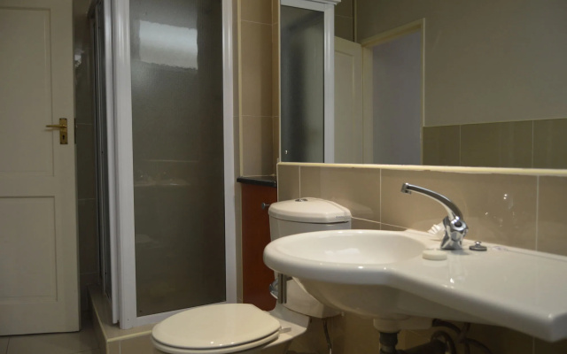 403 Lighthouse Mall Apartments