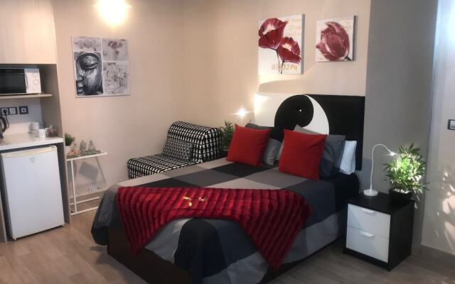 Апартаменты Namaste Apartment Торремолинос вид на фасад