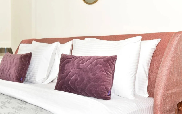 Superior + Luxurious 3BR - Sleeping 8! New!