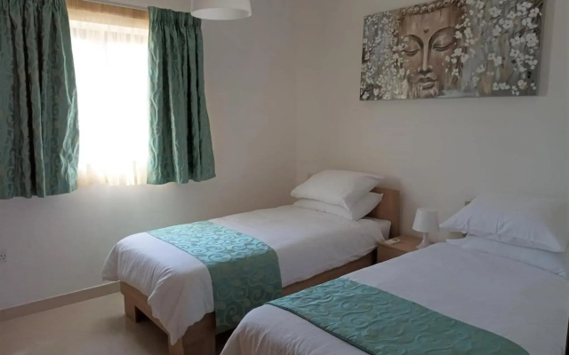 3 Bedroom Air-conditioned Apartment with Roof Terrace